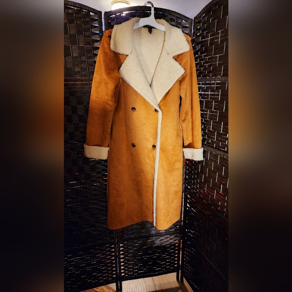 *SELLING THIS LOT OF THESE TWO TRENCH COATS TOGETHER, NOT SELSEPARATELY* - Picture 5 of 8